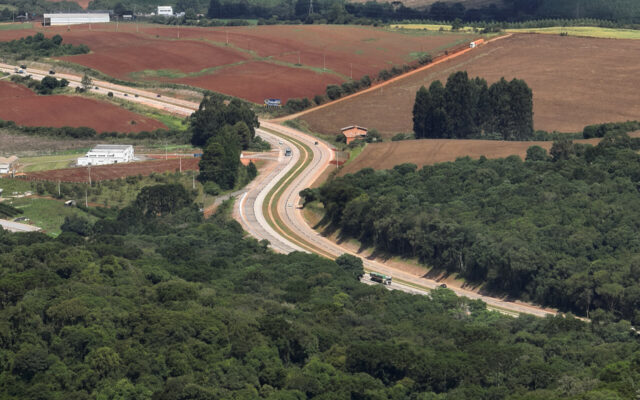 Quais obras foram feitas em Guarapuava com recursos da venda da Copel?